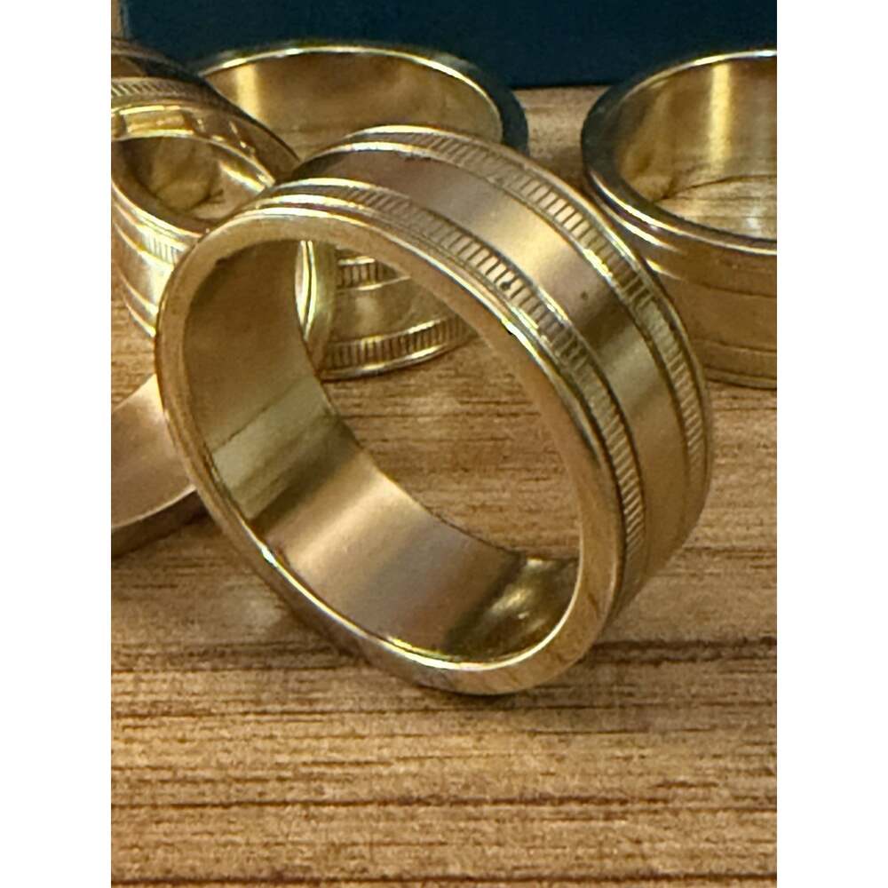 VTG Virginia Metalcrafters Solid Brass Napkin Rings Set 4 Reeded Ribbed In Box - Picture 9 of 12